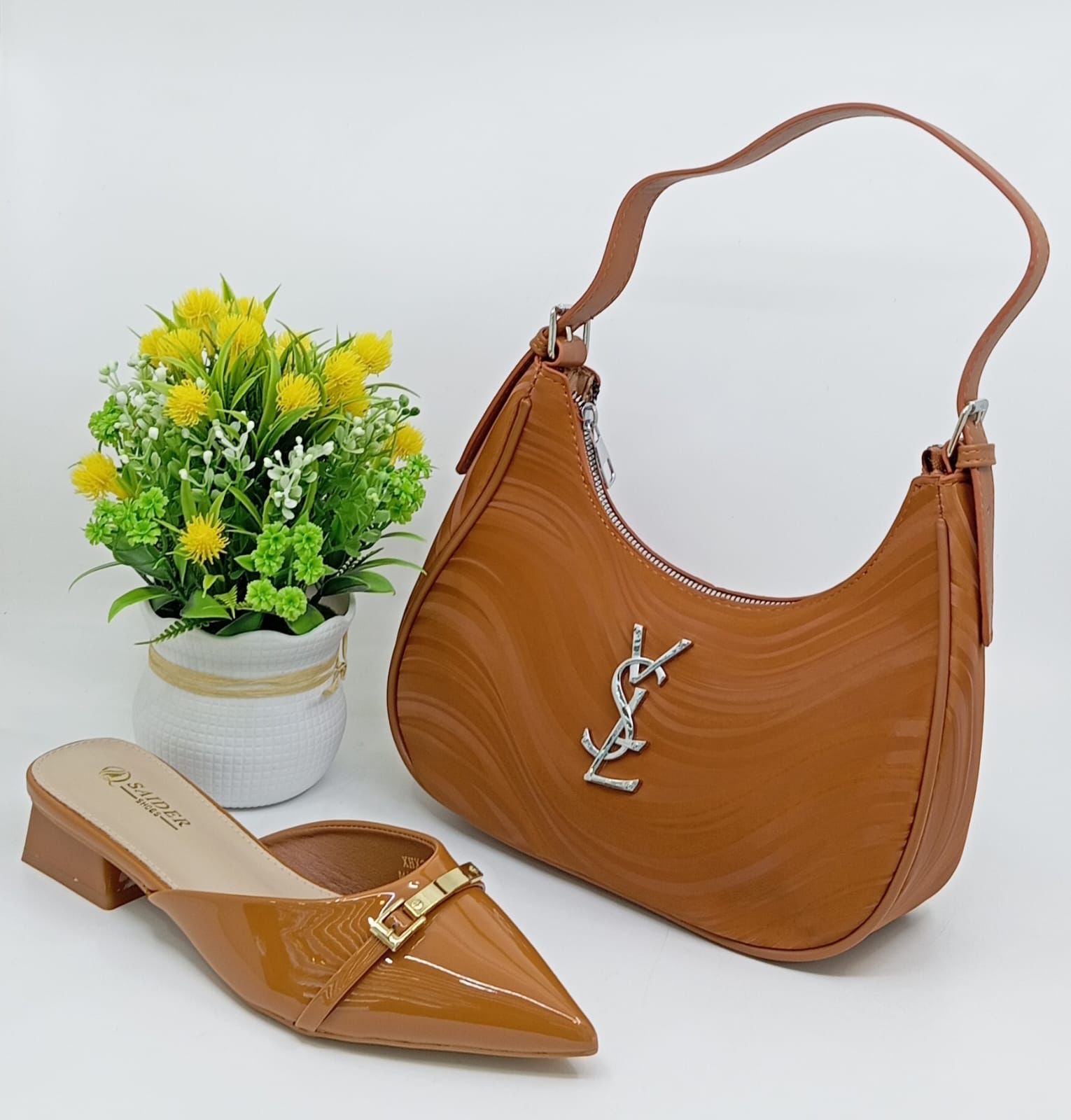 Sac à main et chaussures