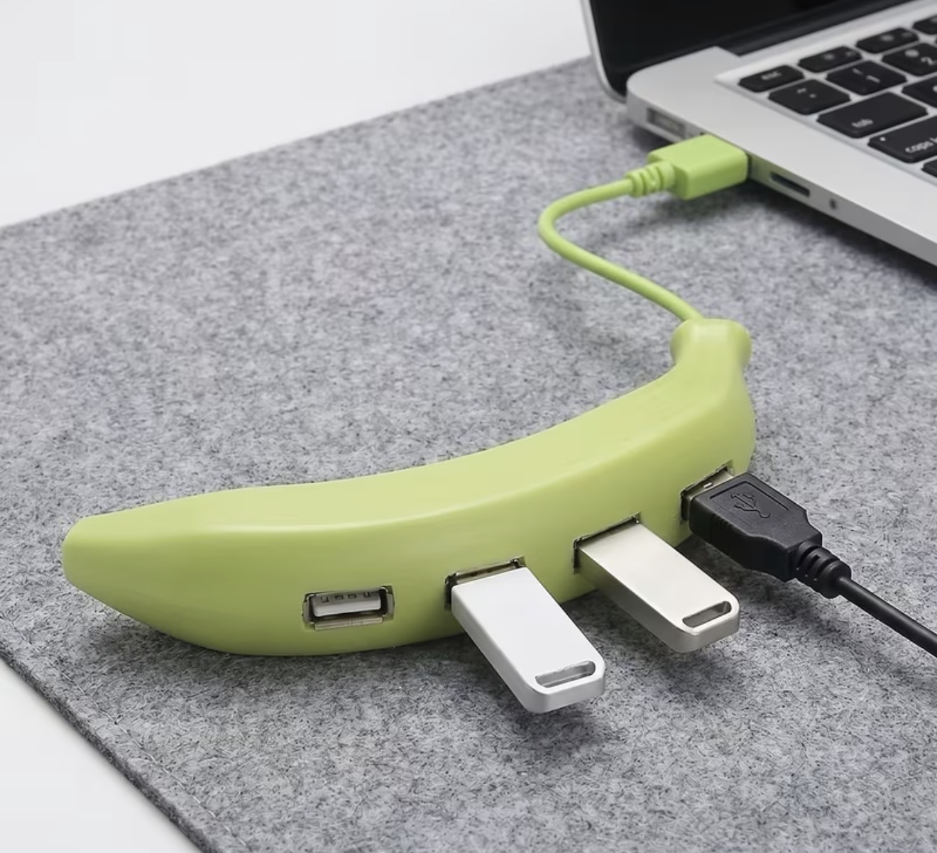 Ports USB en forme de banane