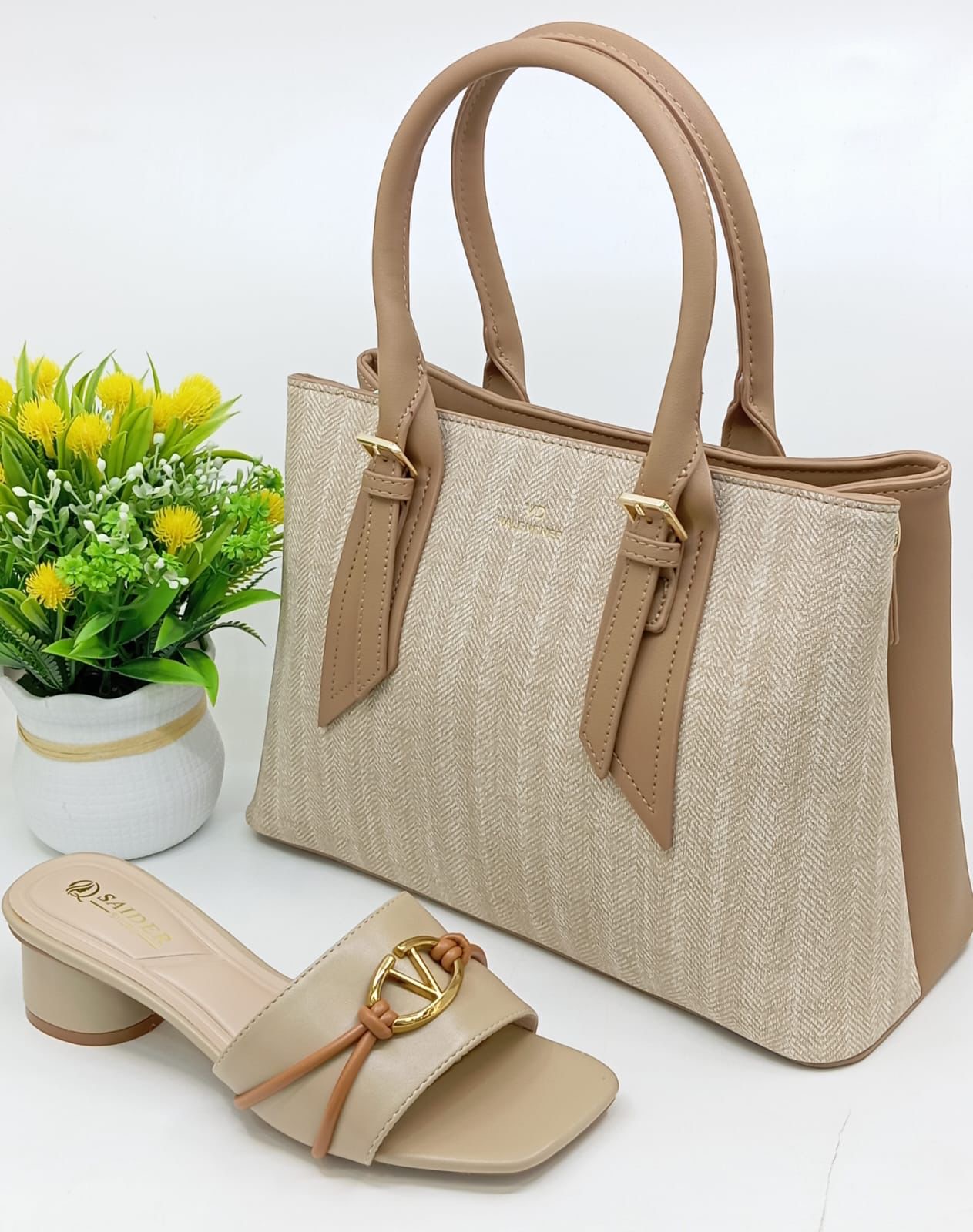 Ensemble sac à main et chaussures