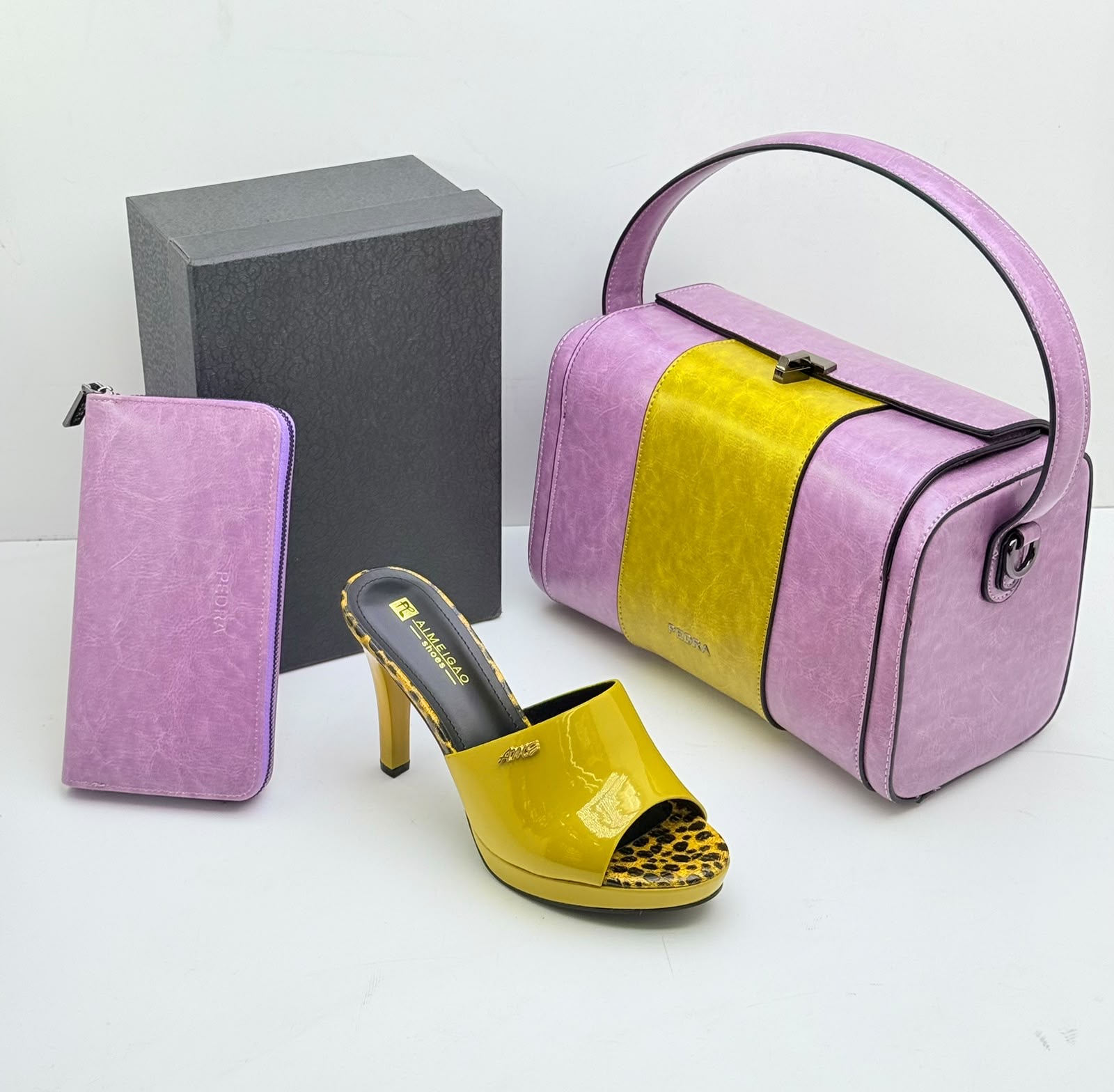 Ensemble sac à main et chaussures