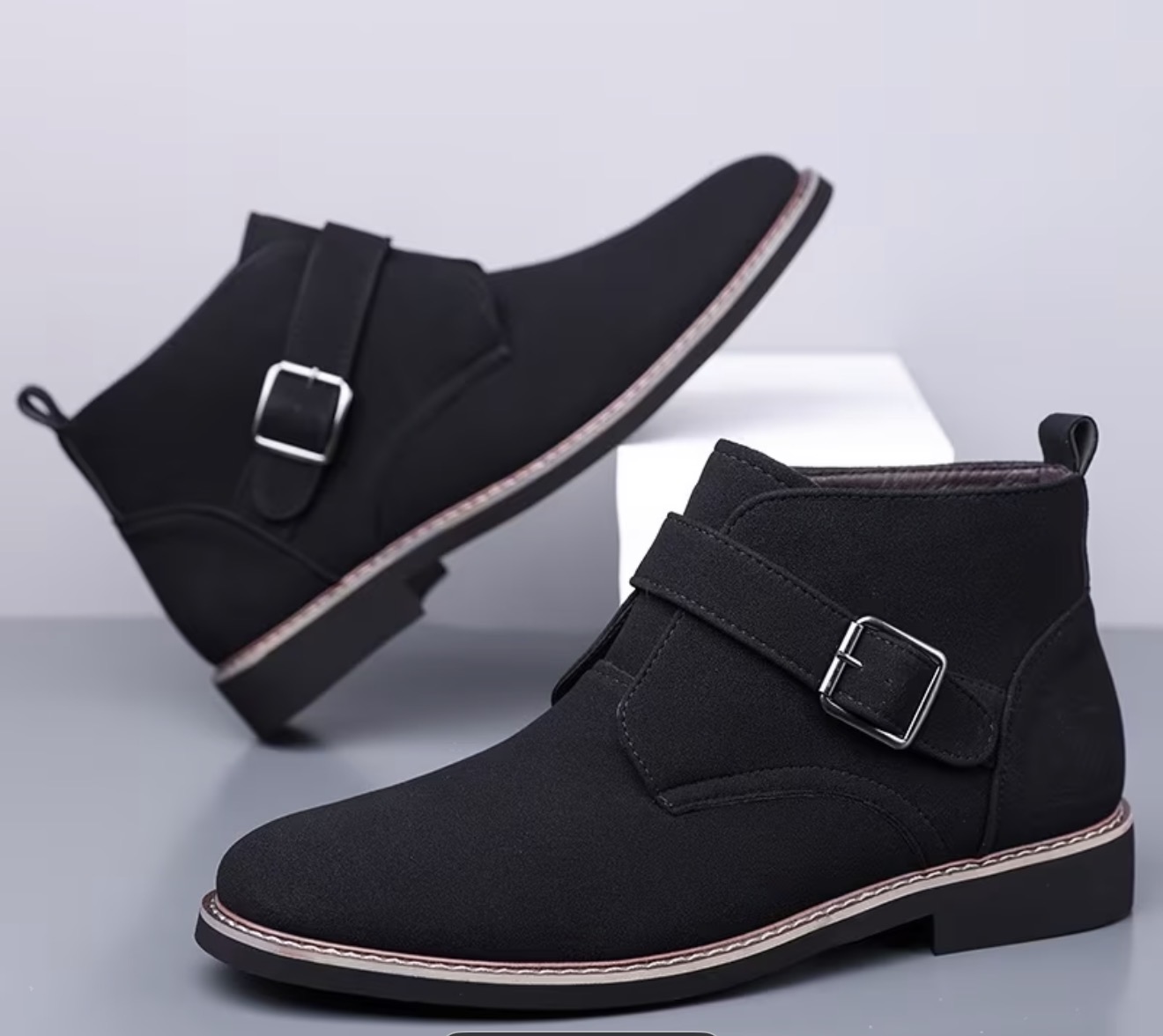 Nouvelles chaussures pour hommes