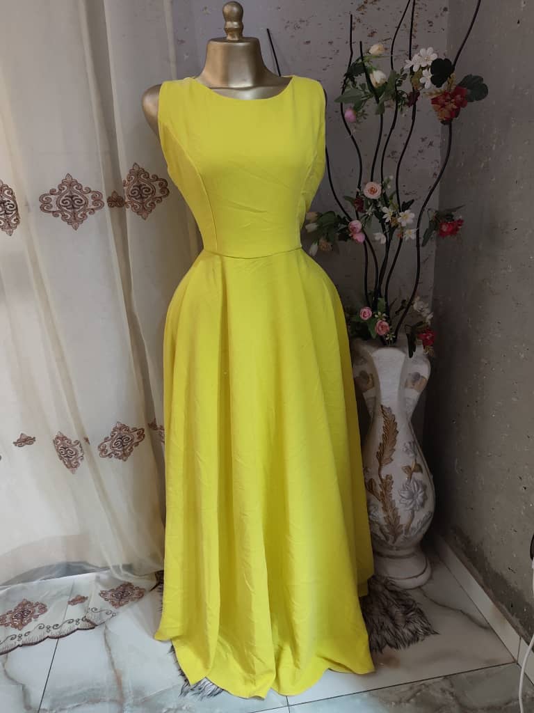 👗 Robe évasée jaune soleil 💛